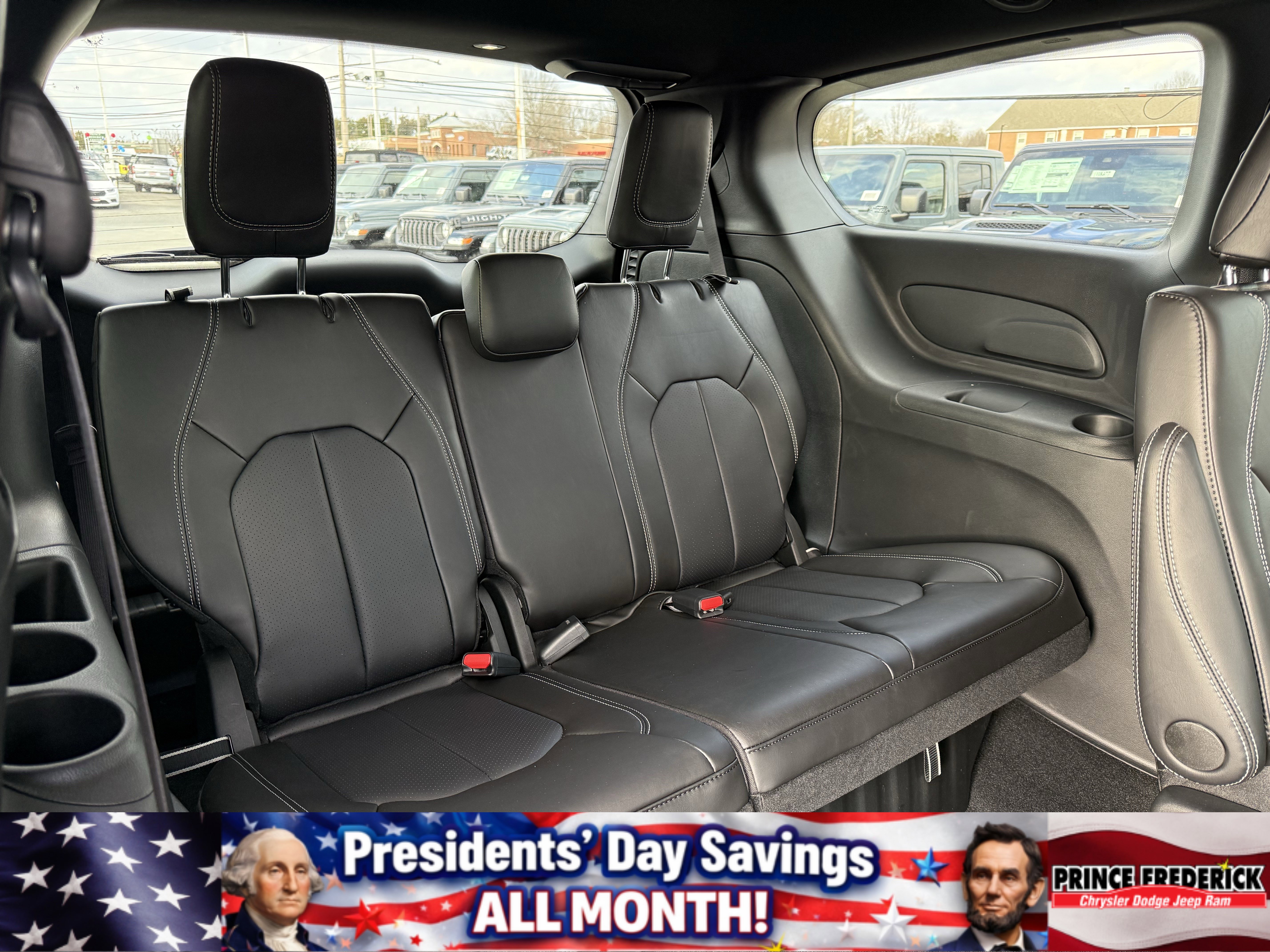 New 2026 Chrysler Pacifica Select image 14