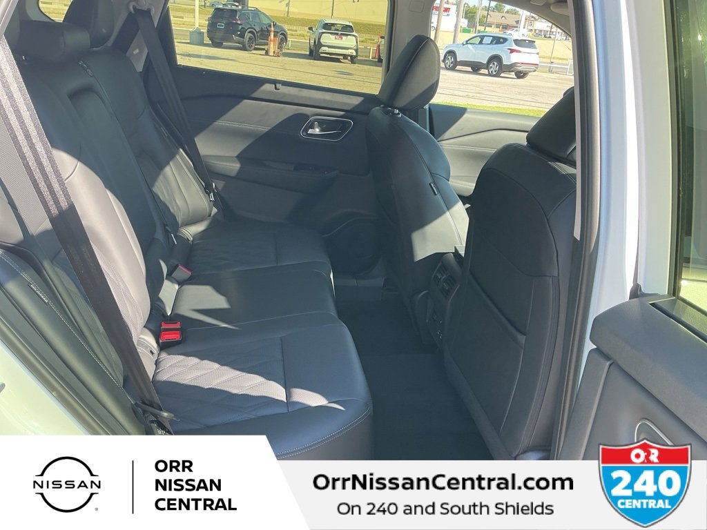 New 2026 Nissan Rogue Platinum image 12