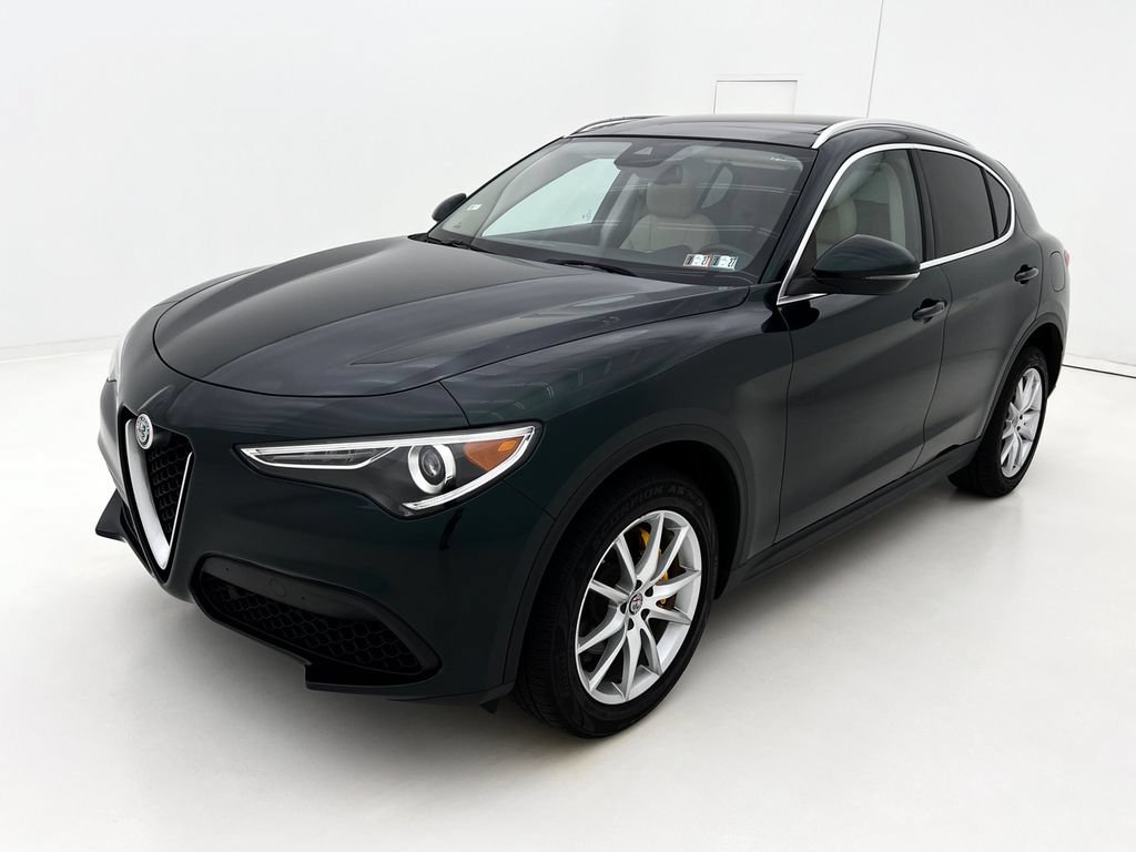 Used 2019 Alfa Romeo Stelvio Ti Lusso w/ Quick Order Package 22X Lusso AWD/4WD image 4