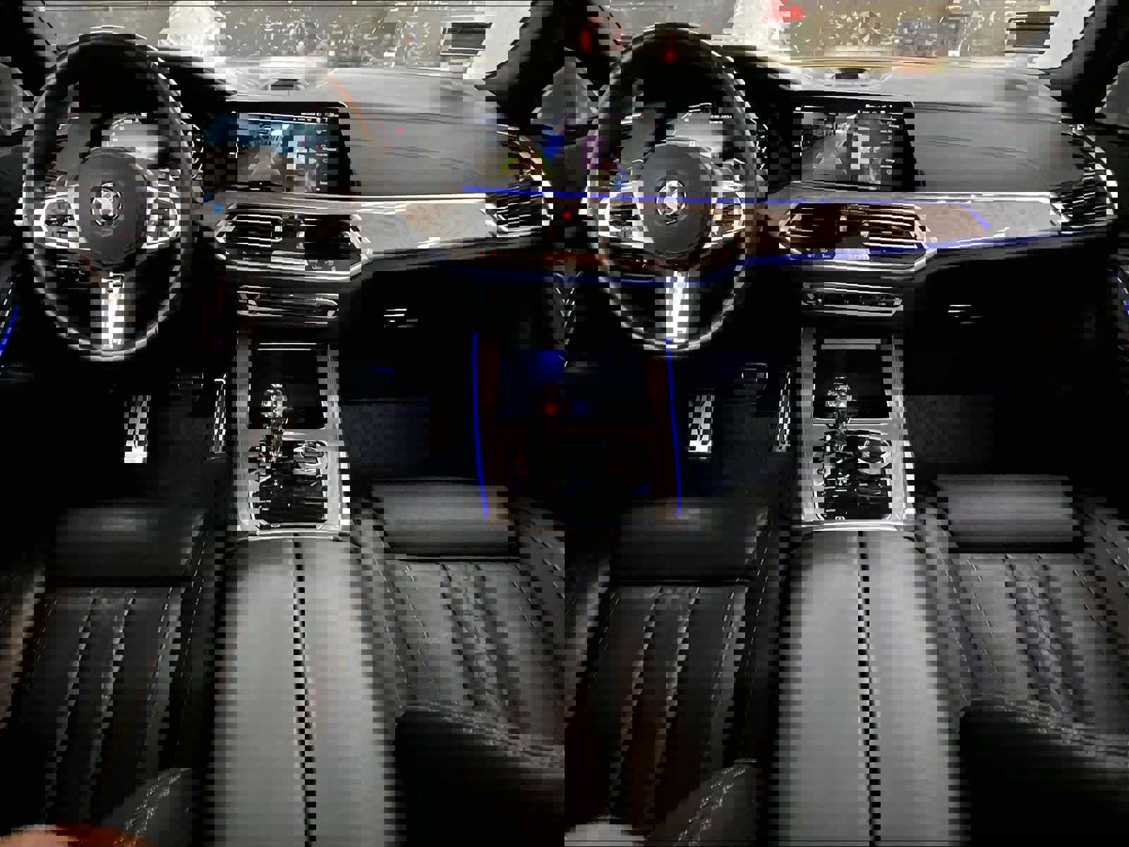 Used 2023 BMW X5 M50i w/ Executive Package image 17