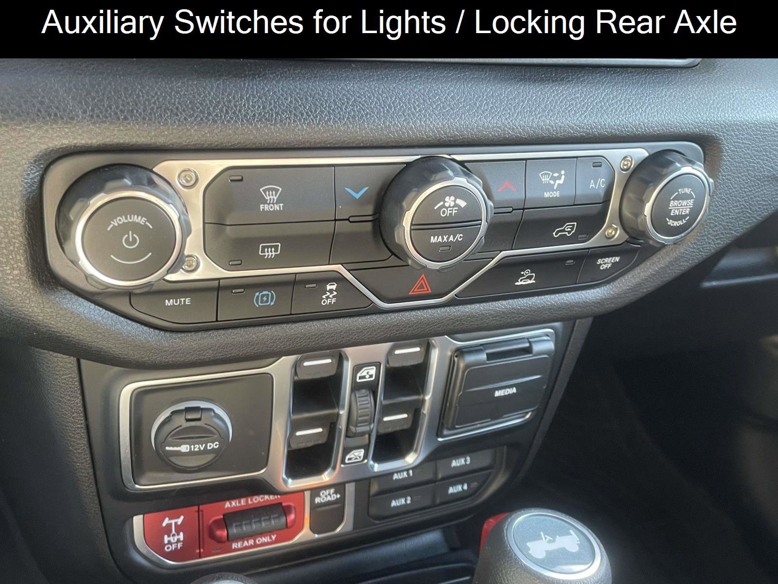 Used 2025 Jeep Wrangler Willys image 4