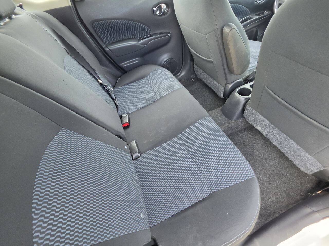 Used 2015 Nissan Versa Note SV FWD image 6