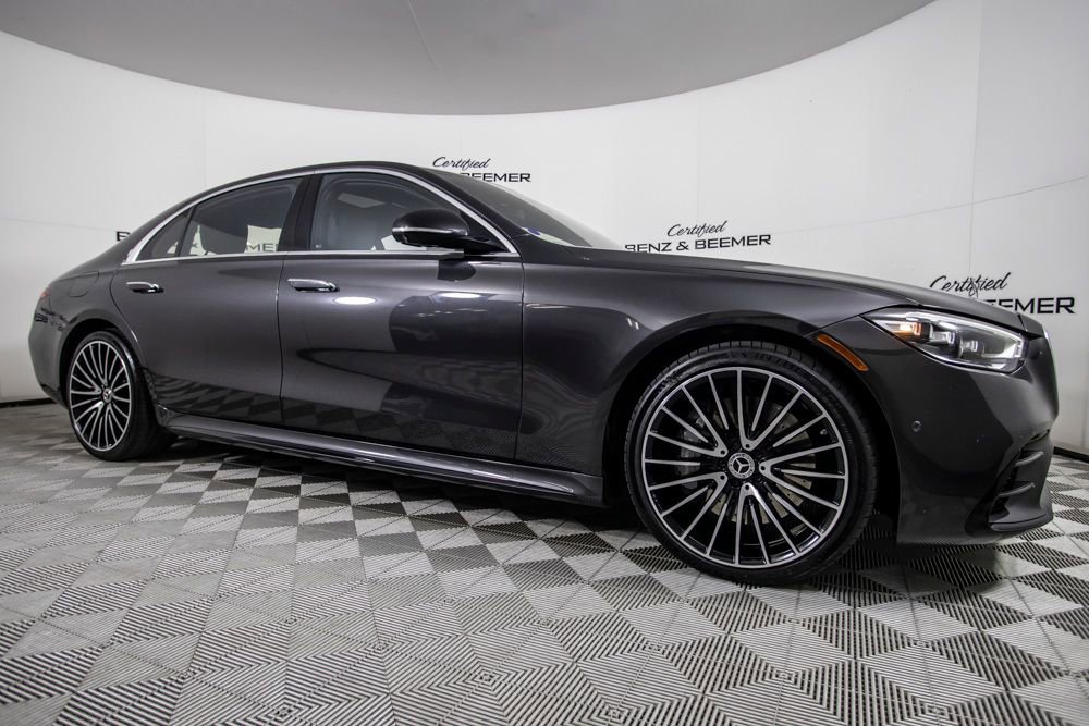 Used 2022 Mercedes-Benz S 580 4MATIC Sedan image 3