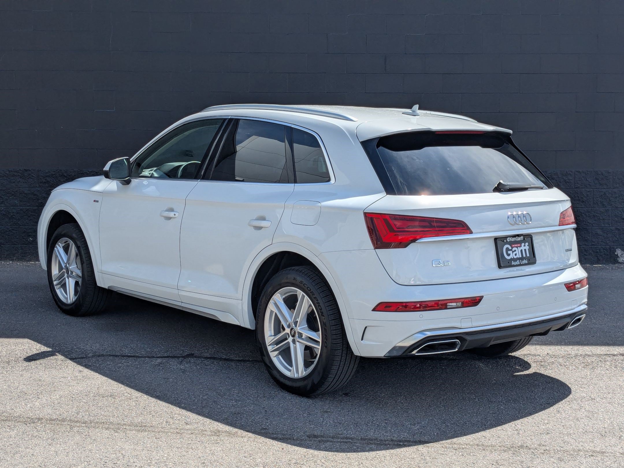 Certified 2024 Audi Q5 e Premium w/ Convenience Package AWD/4WD image 6