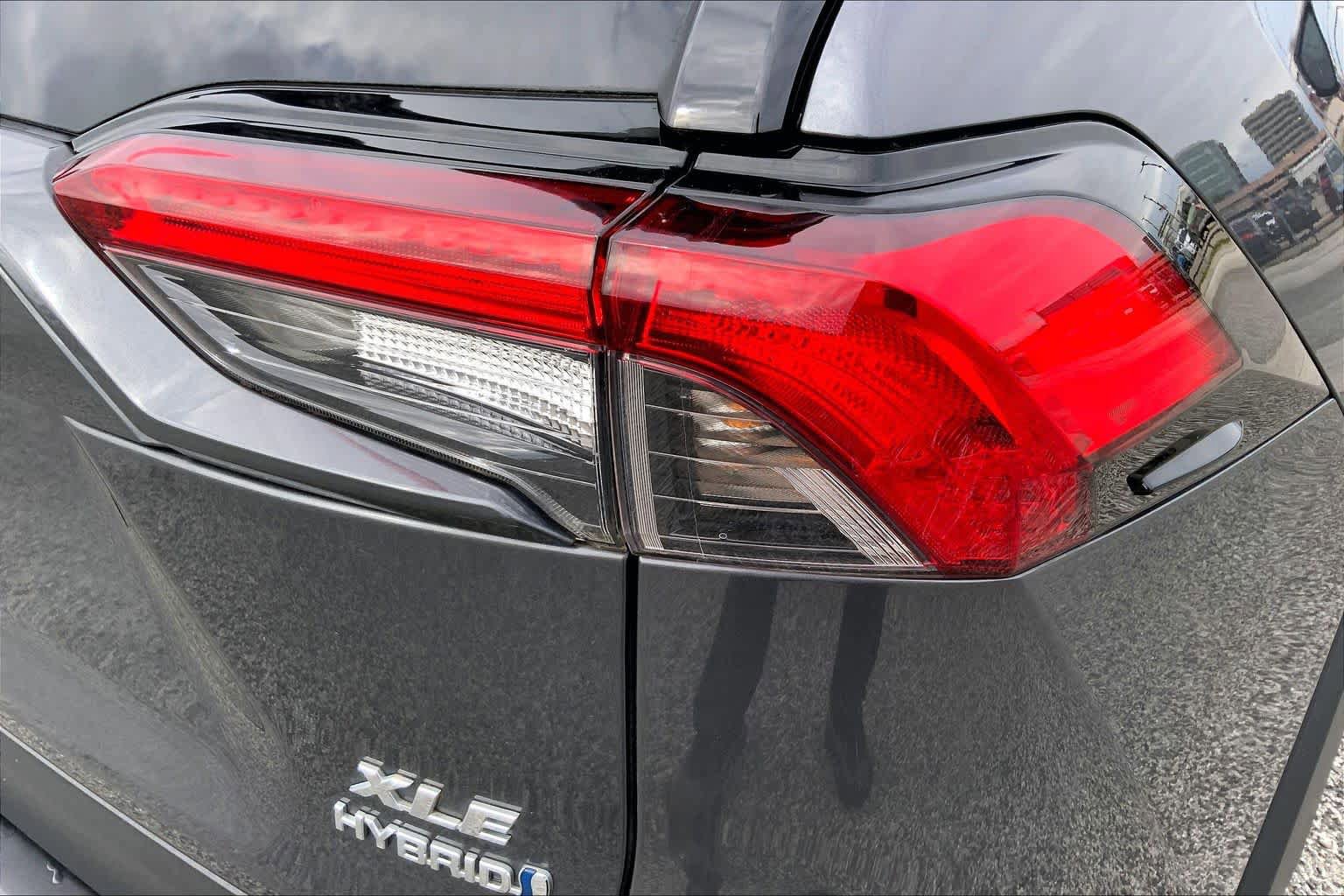 Used 2021 Toyota RAV4 XLE w/ Convenience Package AWD/4WD image 30