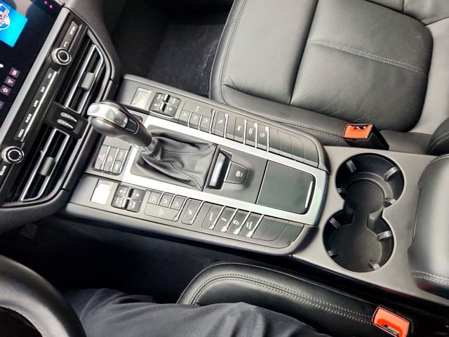 Used 2020 Porsche Macan S image 26