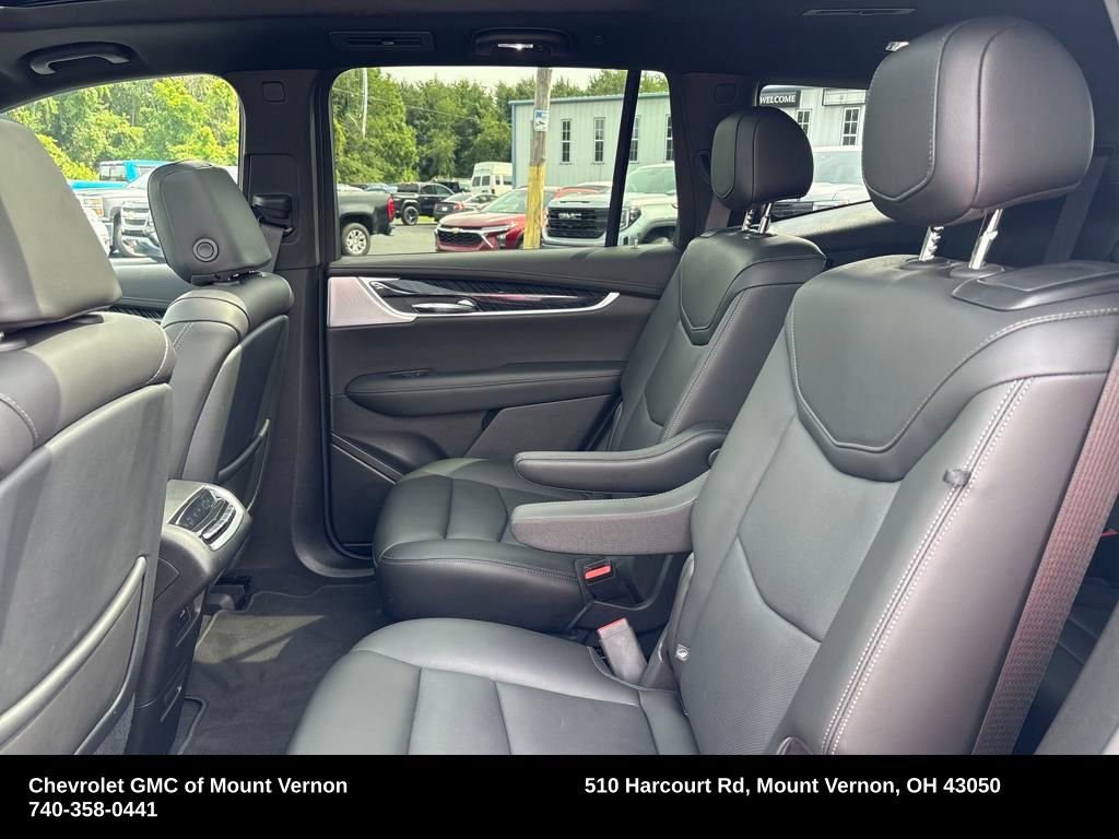 Used 2025 Cadillac XT6 Premium Luxury image 26