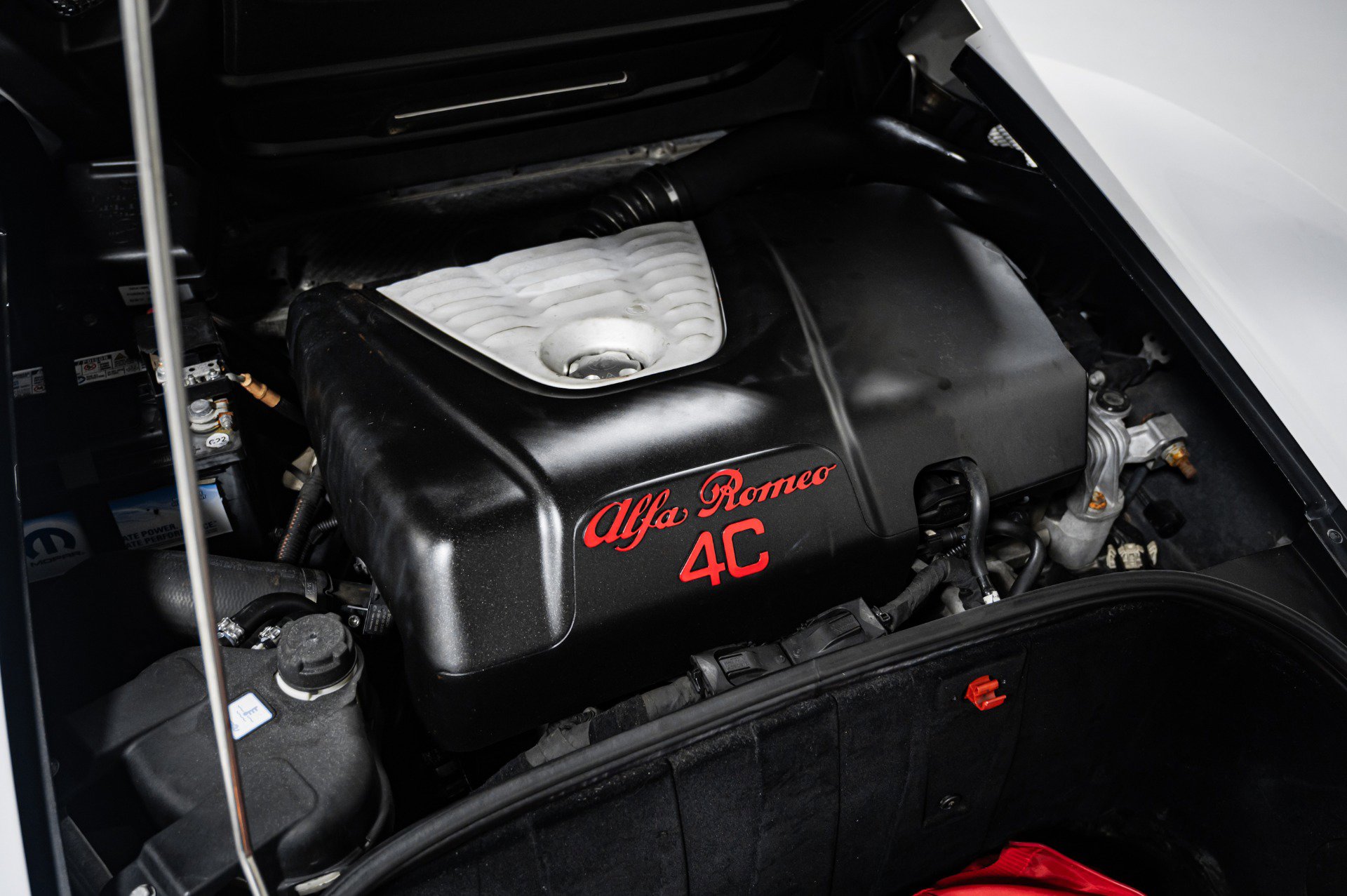 Used 2018 Alfa Romeo 4C Spider RWD image 31
