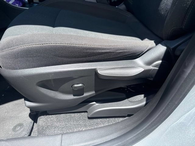 Used 2022 Chevrolet Trax LS w/ Tint and Cruise Package FWD image 15