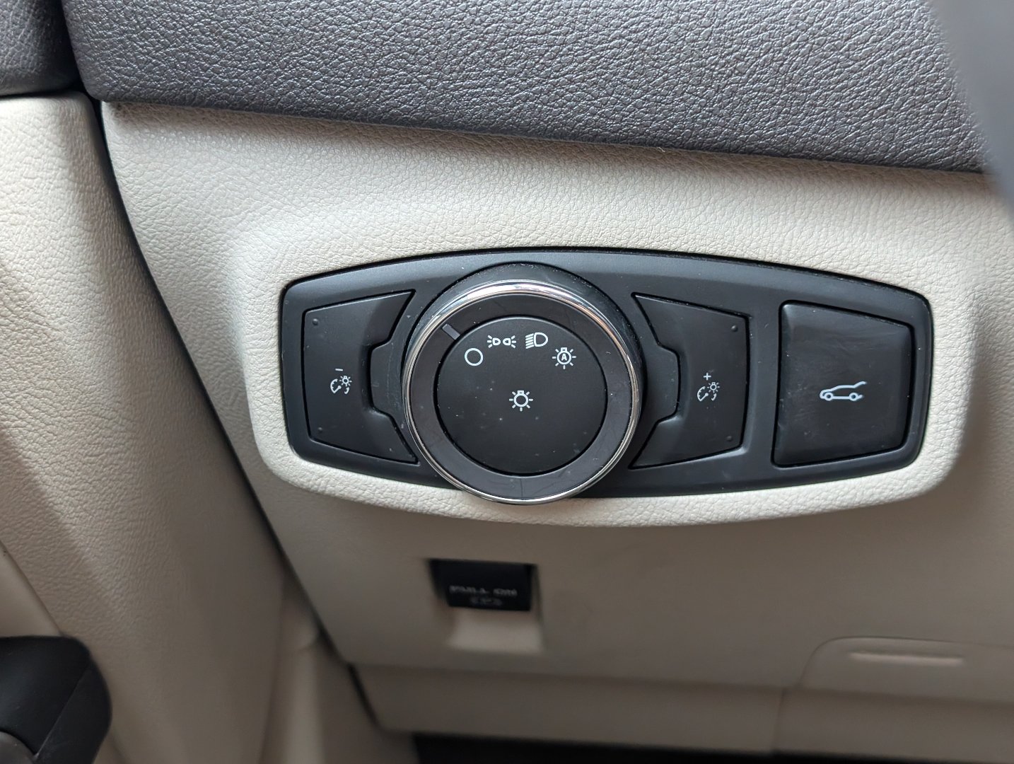 Used 2019 Lincoln MKC Reserve w/ MKC Technology Package FWD image 20