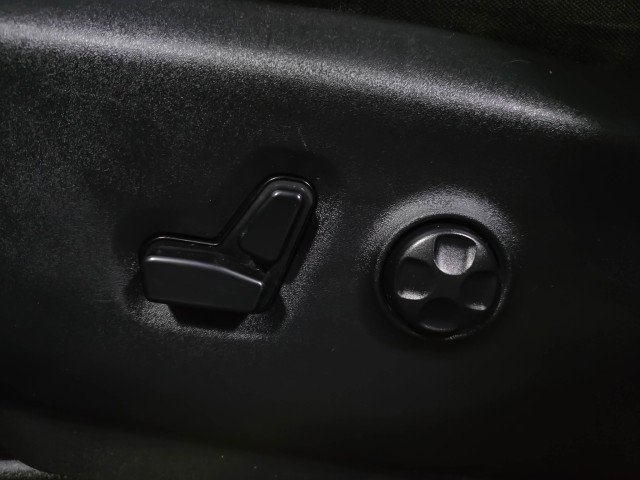 Used 2020 Chrysler Pacifica Touring w/ S Appearance Package image 31