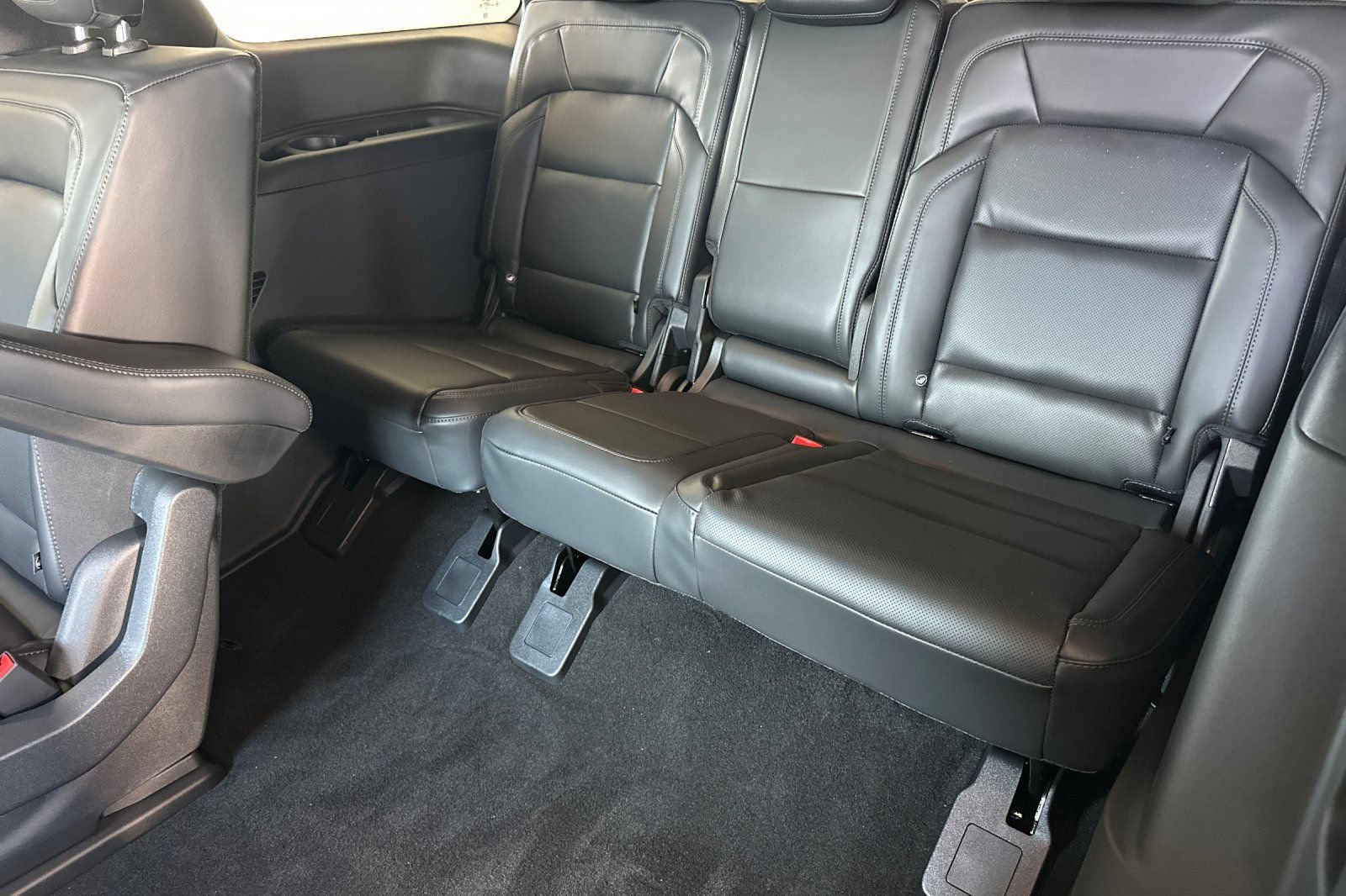 New 2026 Lincoln Navigator Reserve w/ Jet Appearance Package AWD/4WD image 14