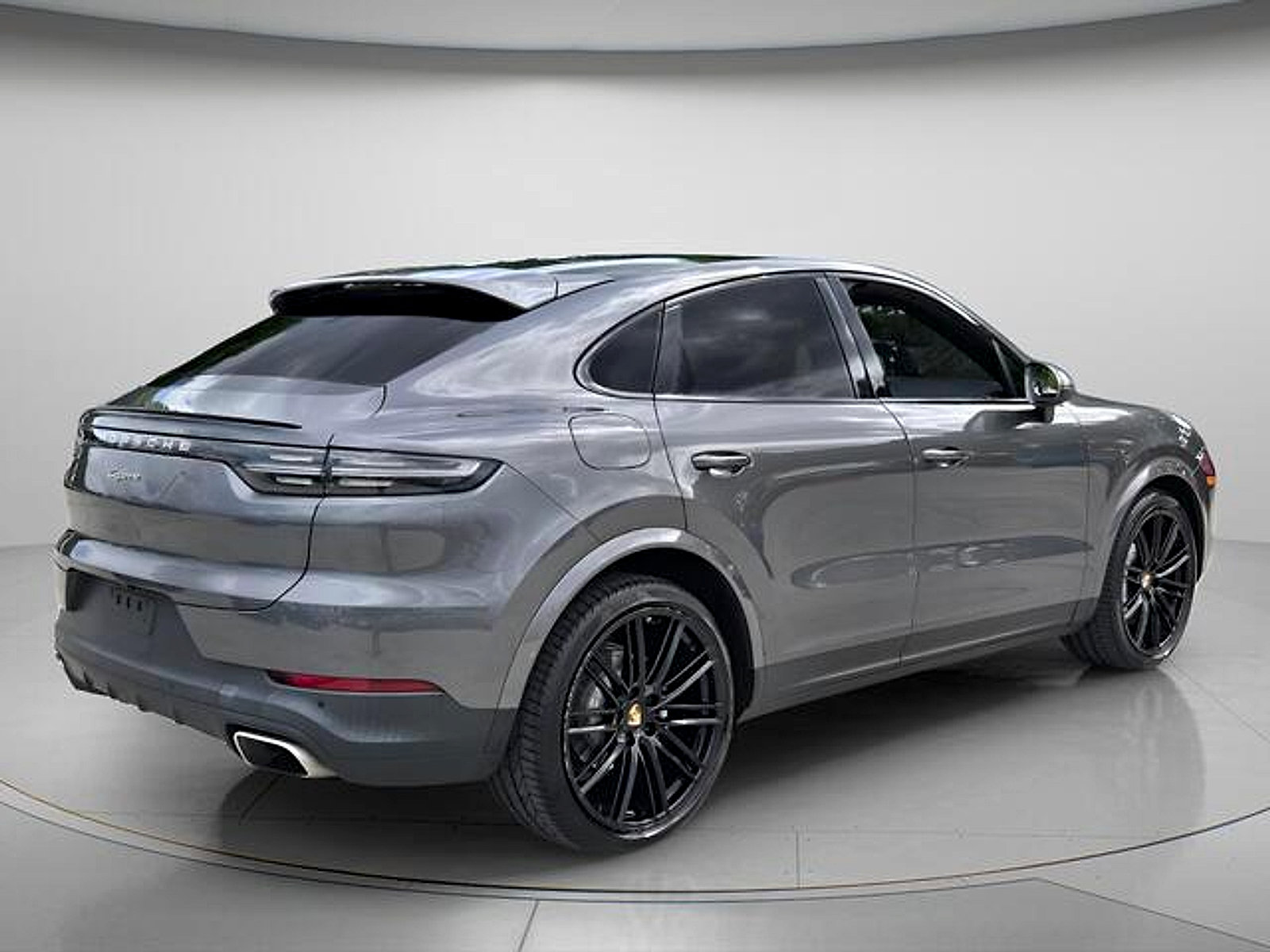Used 2021 Porsche Cayenne Coupe AWD/4WD image 7