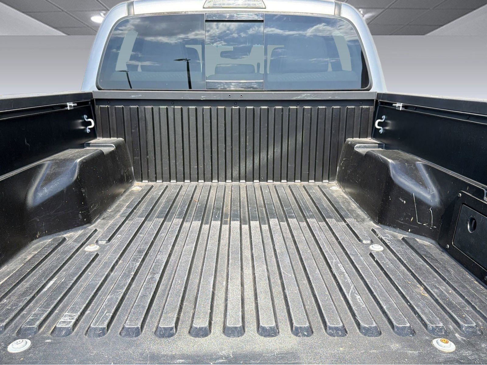 Certified 2021 Toyota Tacoma SR5 image 32