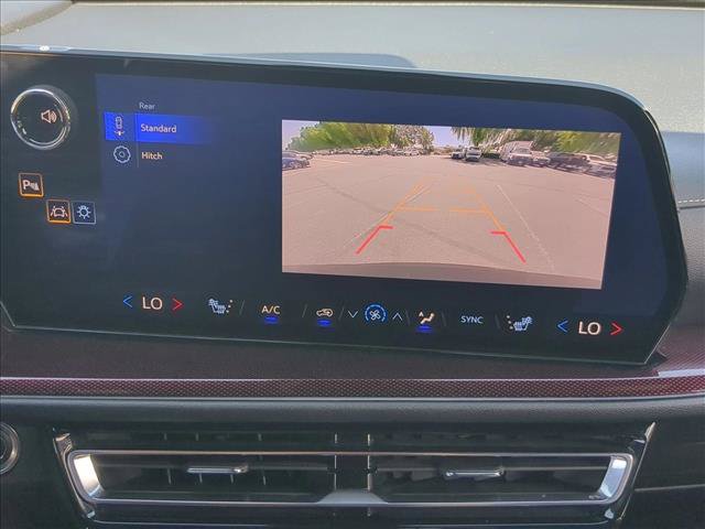 Used 2025 Chevrolet Traverse Z71 AWD/4WD image 14