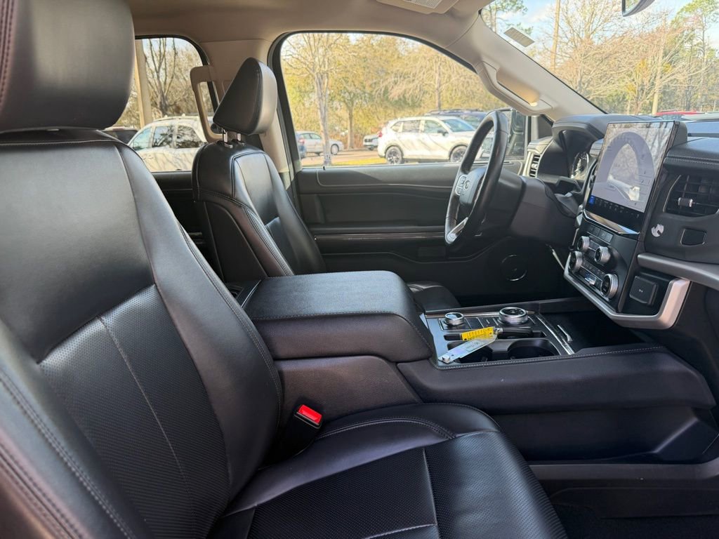 Used 2024 Ford Expedition Max XLT AWD/4WD image 12