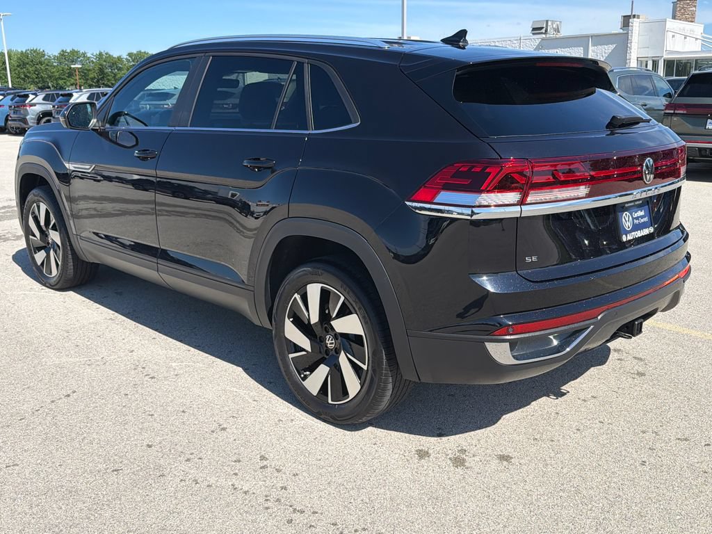 Certified 2024 Volkswagen Atlas Cross Sport SE FWD image 4