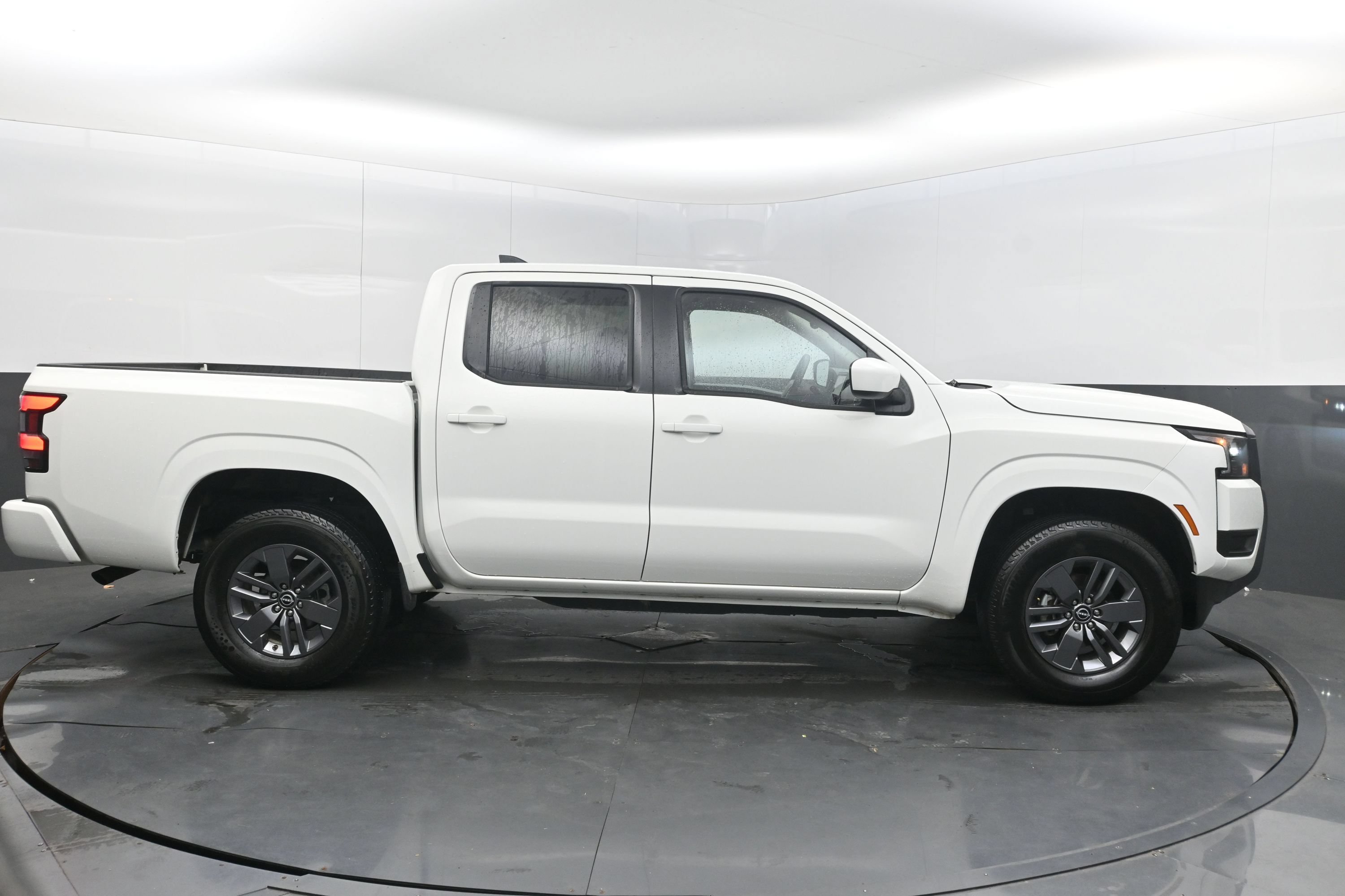 Used 2026 Nissan Frontier SV AWD/4WD image 10
