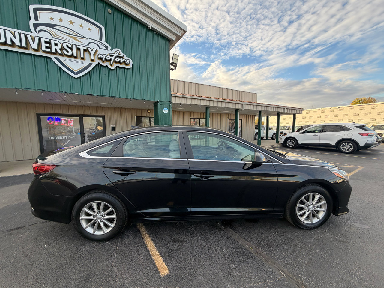 Used 2019 Hyundai Sonata SE image 2
