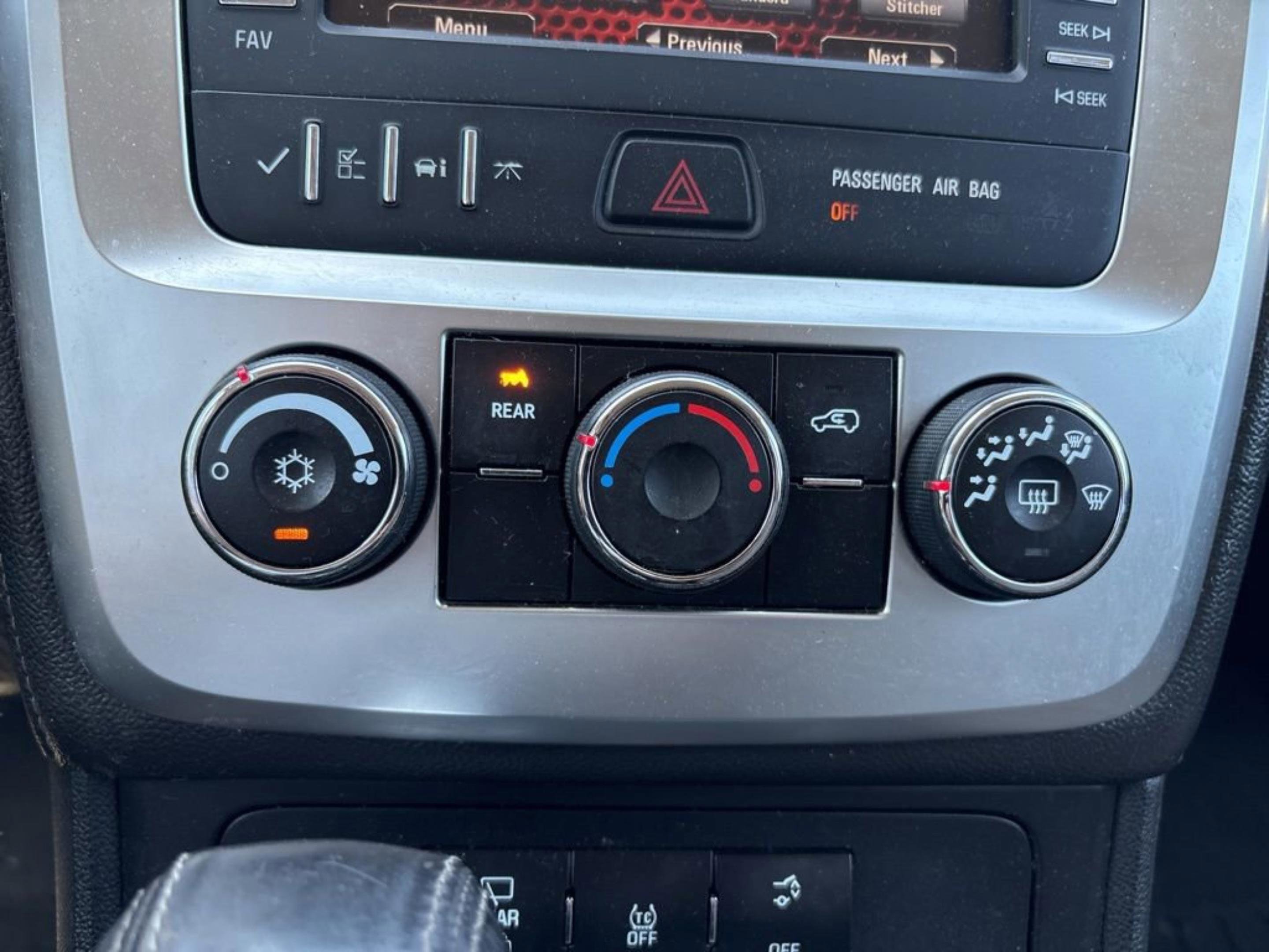 Used 2014 GMC Acadia SLE image 17