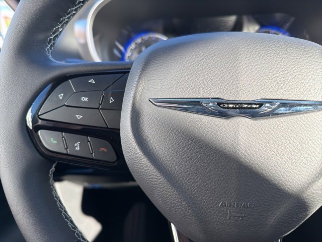 New 2026 Chrysler Pacifica Select image 17