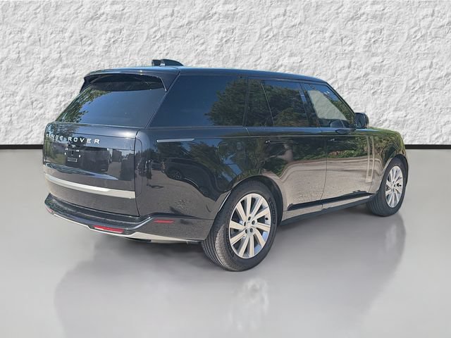 Used 2024 Land Rover Range Rover SE AWD/4WD image 3
