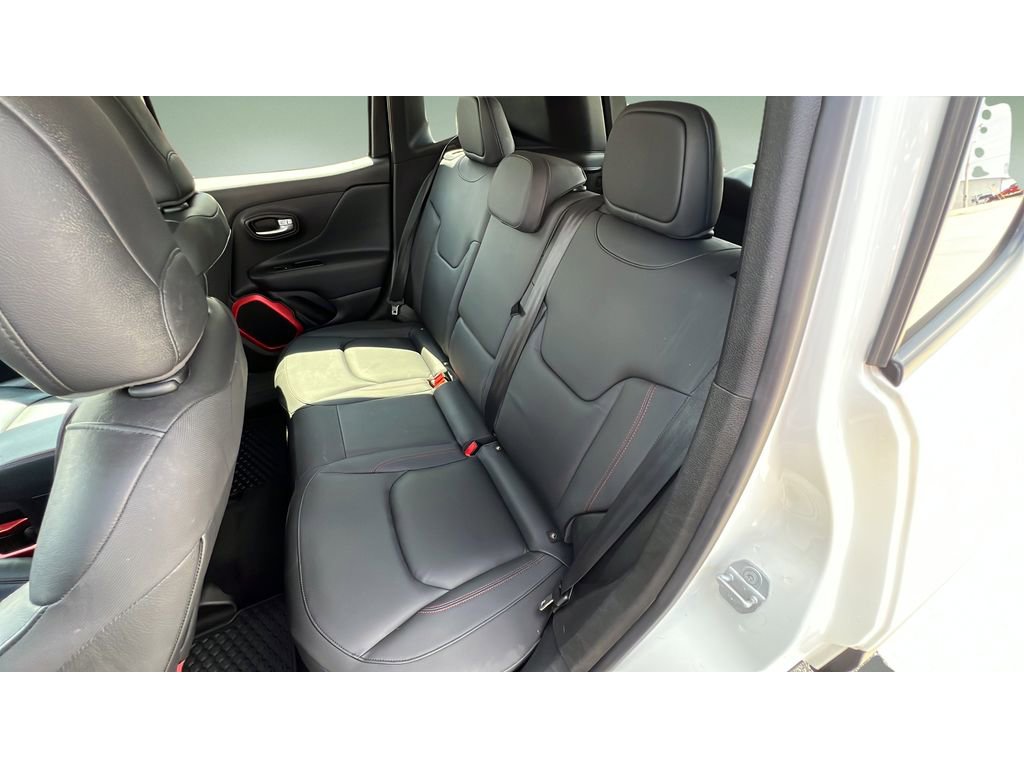 Used 2018 Jeep Renegade Trailhawk image 28