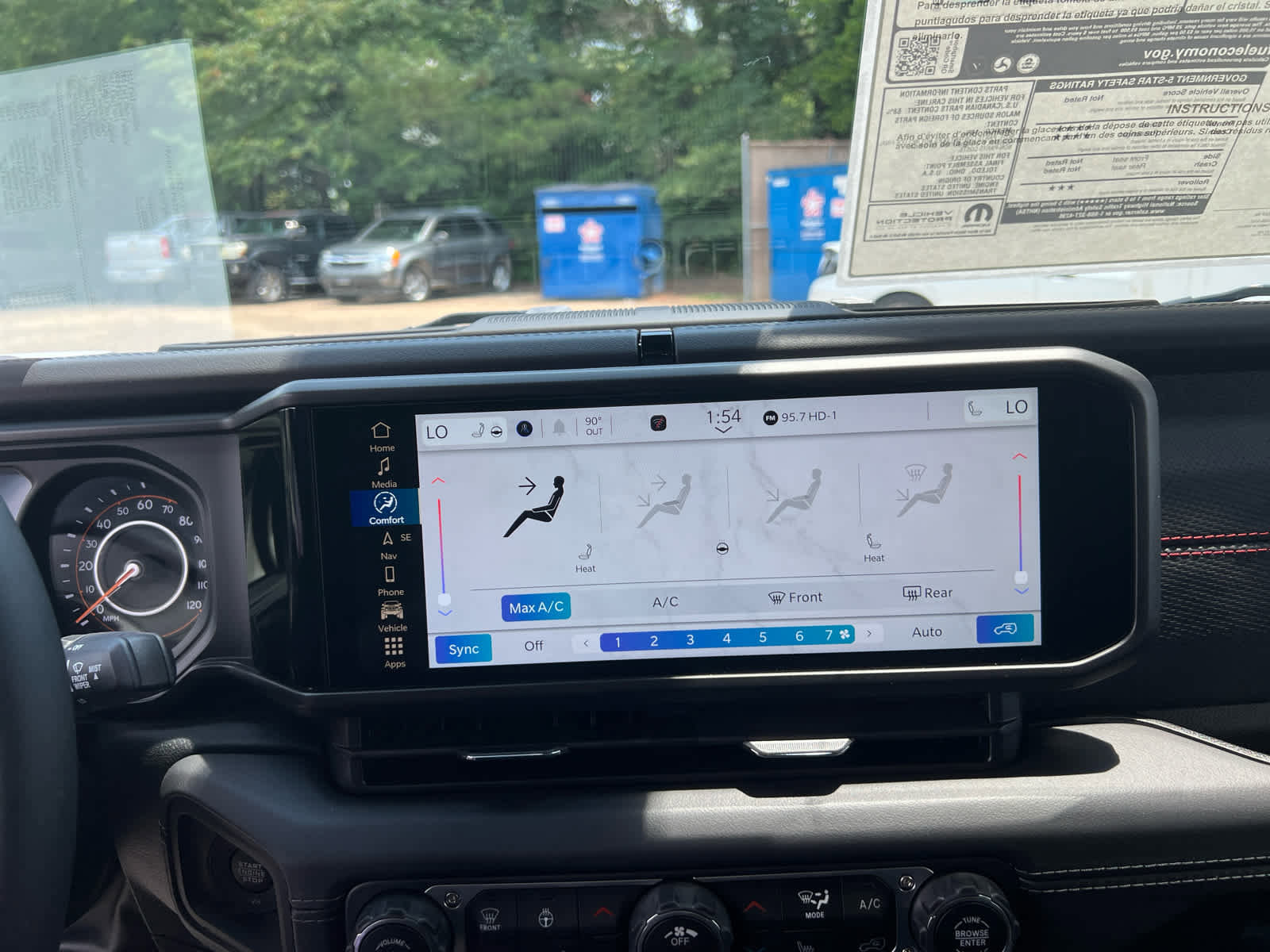 New 2025 Jeep Wrangler Unlimited Rubicon w/ Technology Group image 29