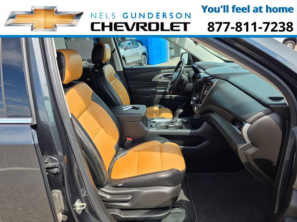 Used 2020 Chevrolet Traverse LT w/ Driver Confidence II Package AWD/4WD image 16