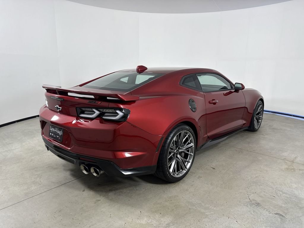 Used 2022 Chevrolet Camaro ZL1 RWD image 7