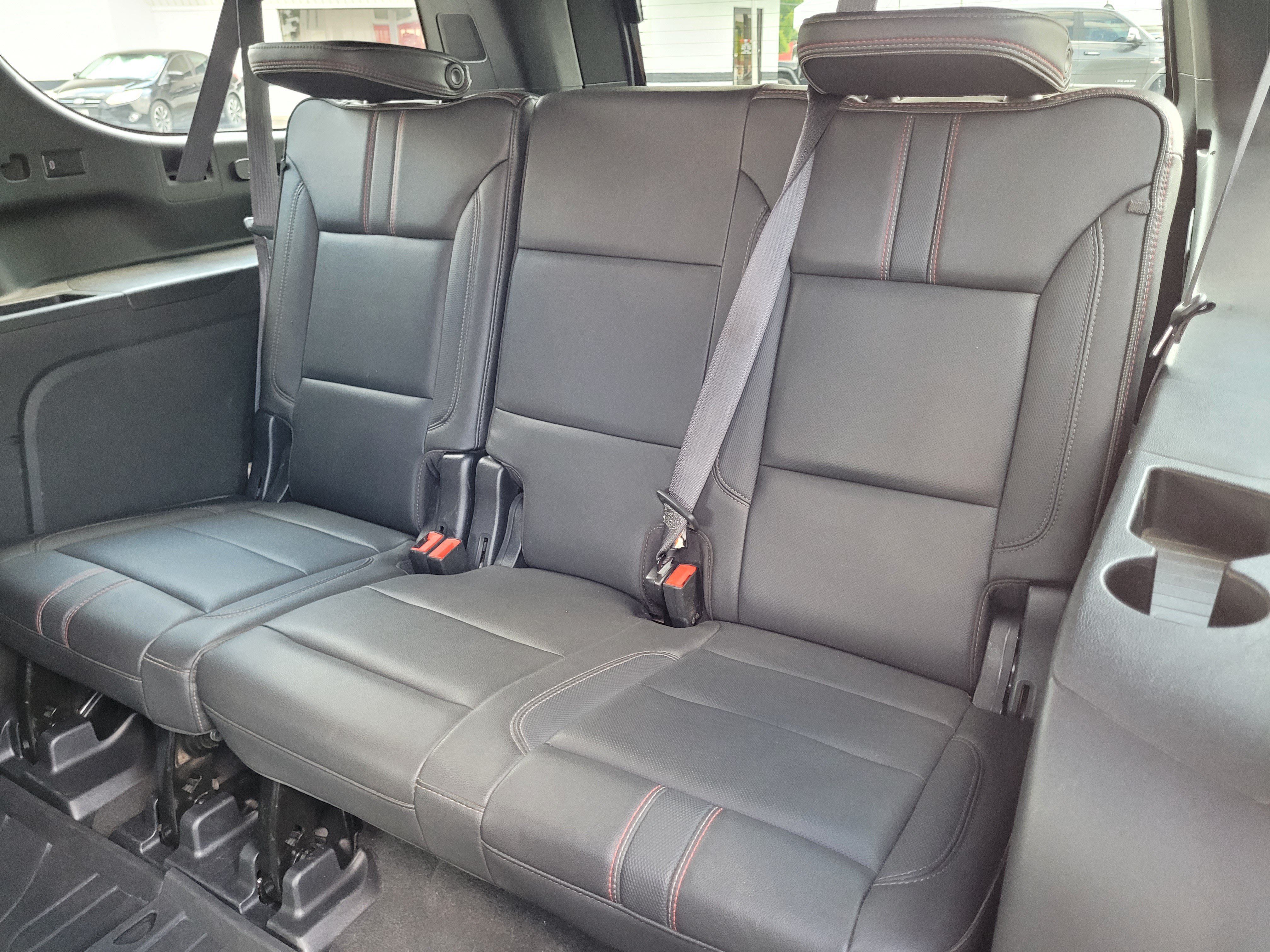 Used 2022 Chevrolet Suburban RST w/ Sport Performance Package AWD/4WD image 26