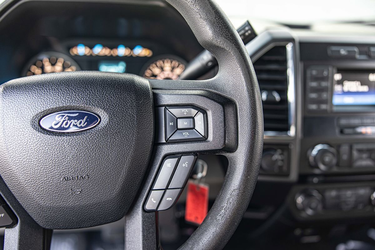 Used 2015 Ford F150 XLT AWD/4WD image 23