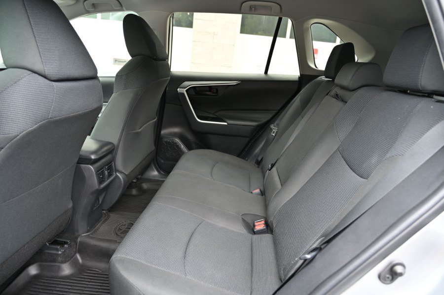 Used 2023 Toyota RAV4 LE AWD/4WD image 13