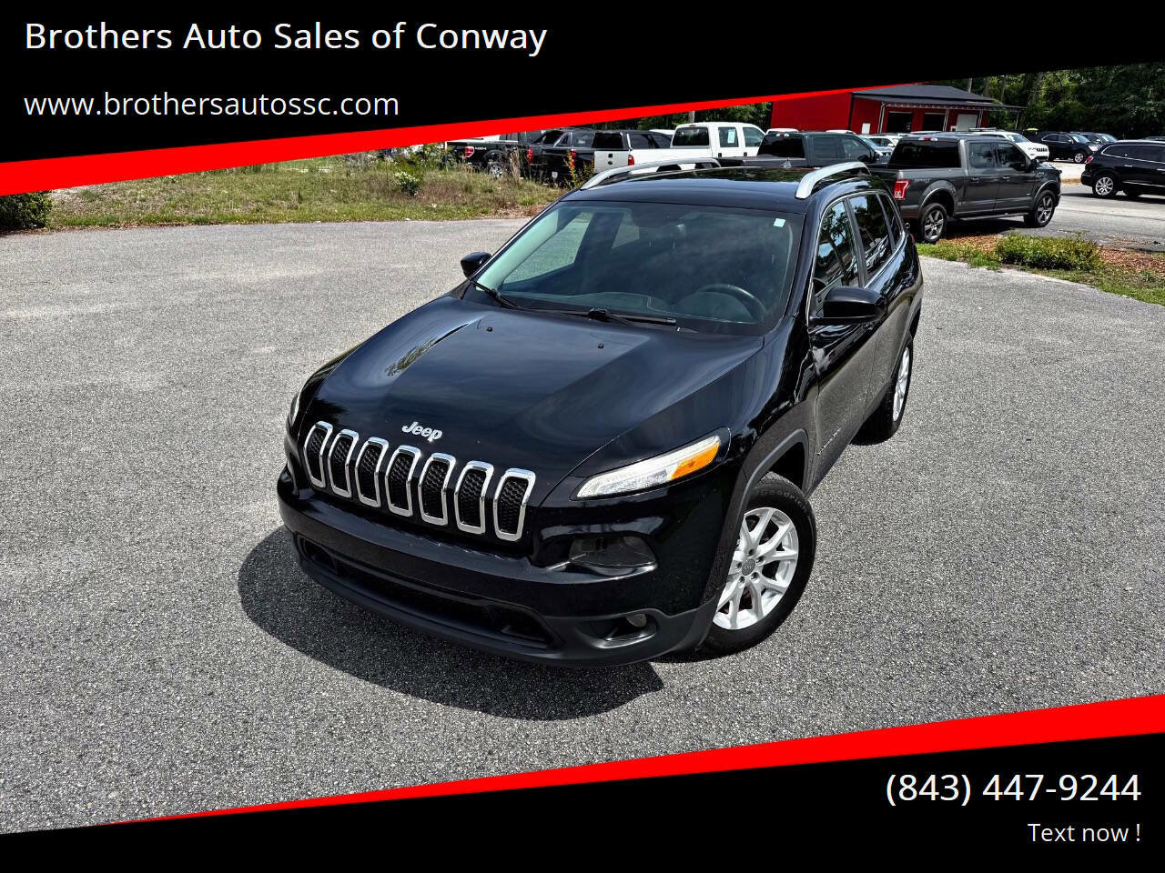 Used 2017 Jeep Cherokee Latitude w/ Comfort/Convenience Group FWD image 1