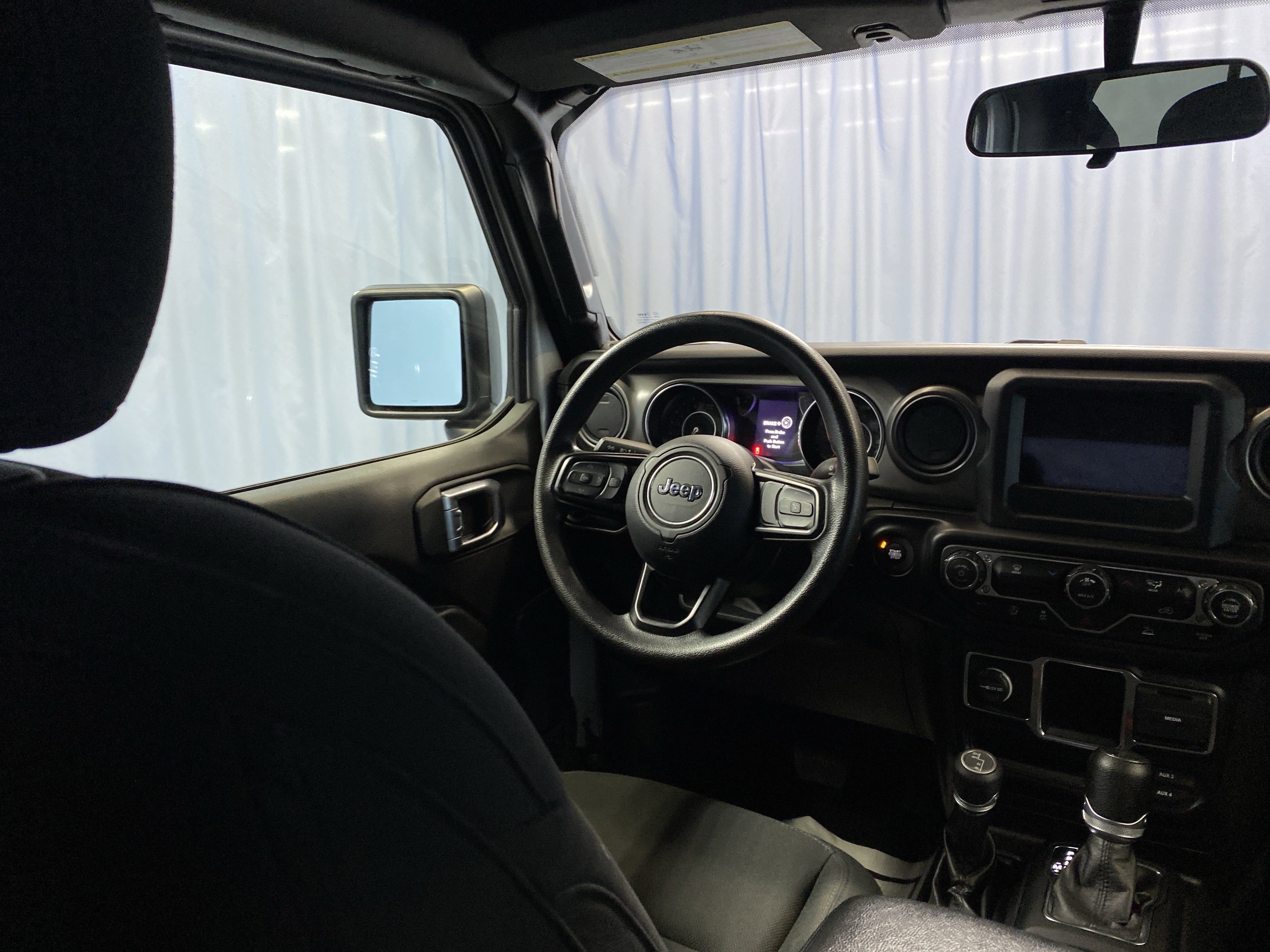 Certified 2022 Jeep Gladiator Sport image 39