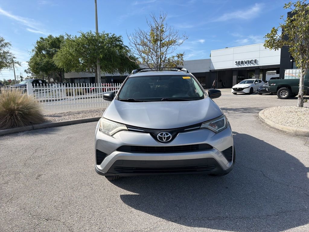 Used 2016 Toyota RAV4 LE AWD/4WD image 2