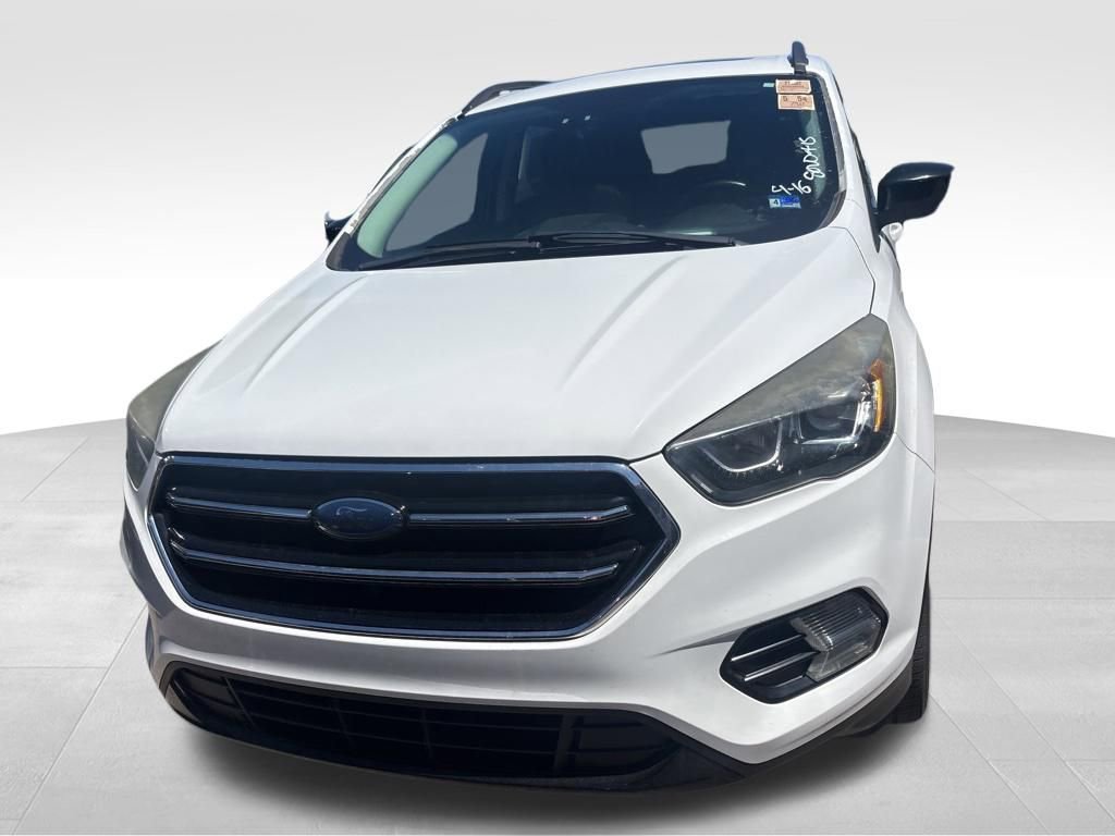 Used 2017 Ford Escape SE w/ Equipment Group 201A AWD/4WD image 3