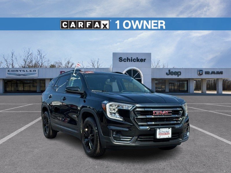 Used 2024 GMC Terrain AT4