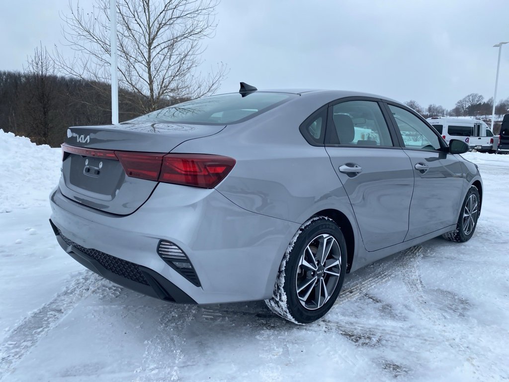 Certified 2024 Kia Forte LXS image 3