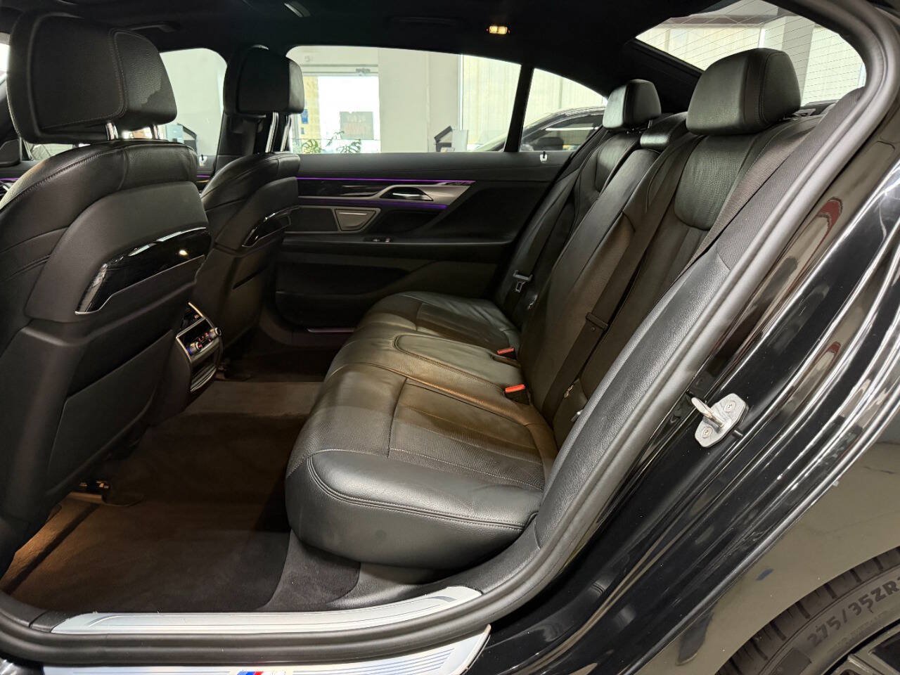 Used 2020 BMW 740i xDrive w/ M Sport Package AWD/4WD image 13