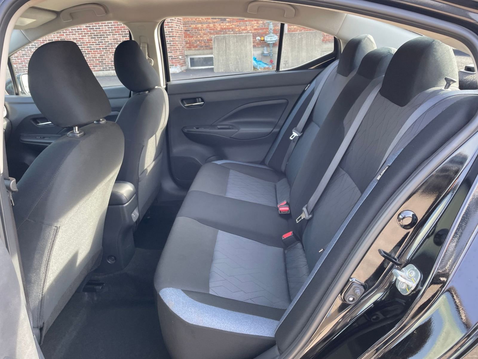 Used 2025 Nissan Versa SV w/ Trunk Package image 23