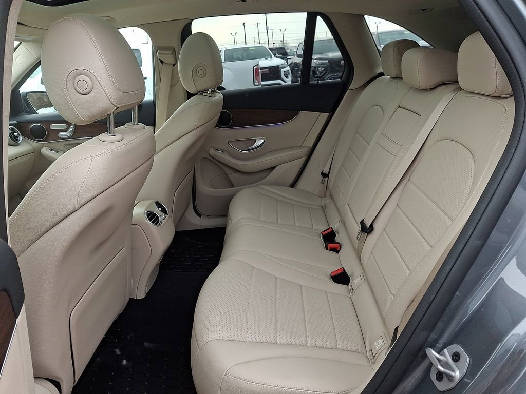 Used 2022 Mercedes-Benz GLC 300 4MATIC image 10
