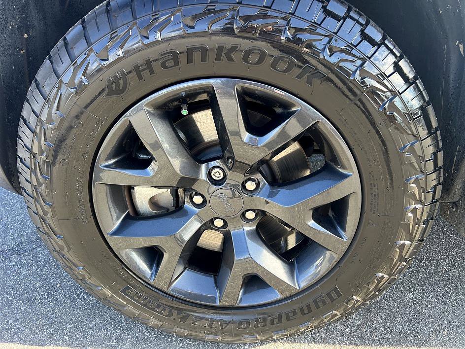 Used 2020 Jeep Cherokee Latitude image 9