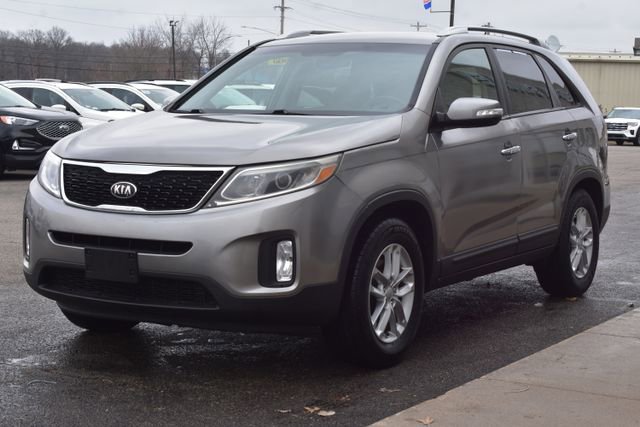 Used 2014 Kia Sorento LX image 9