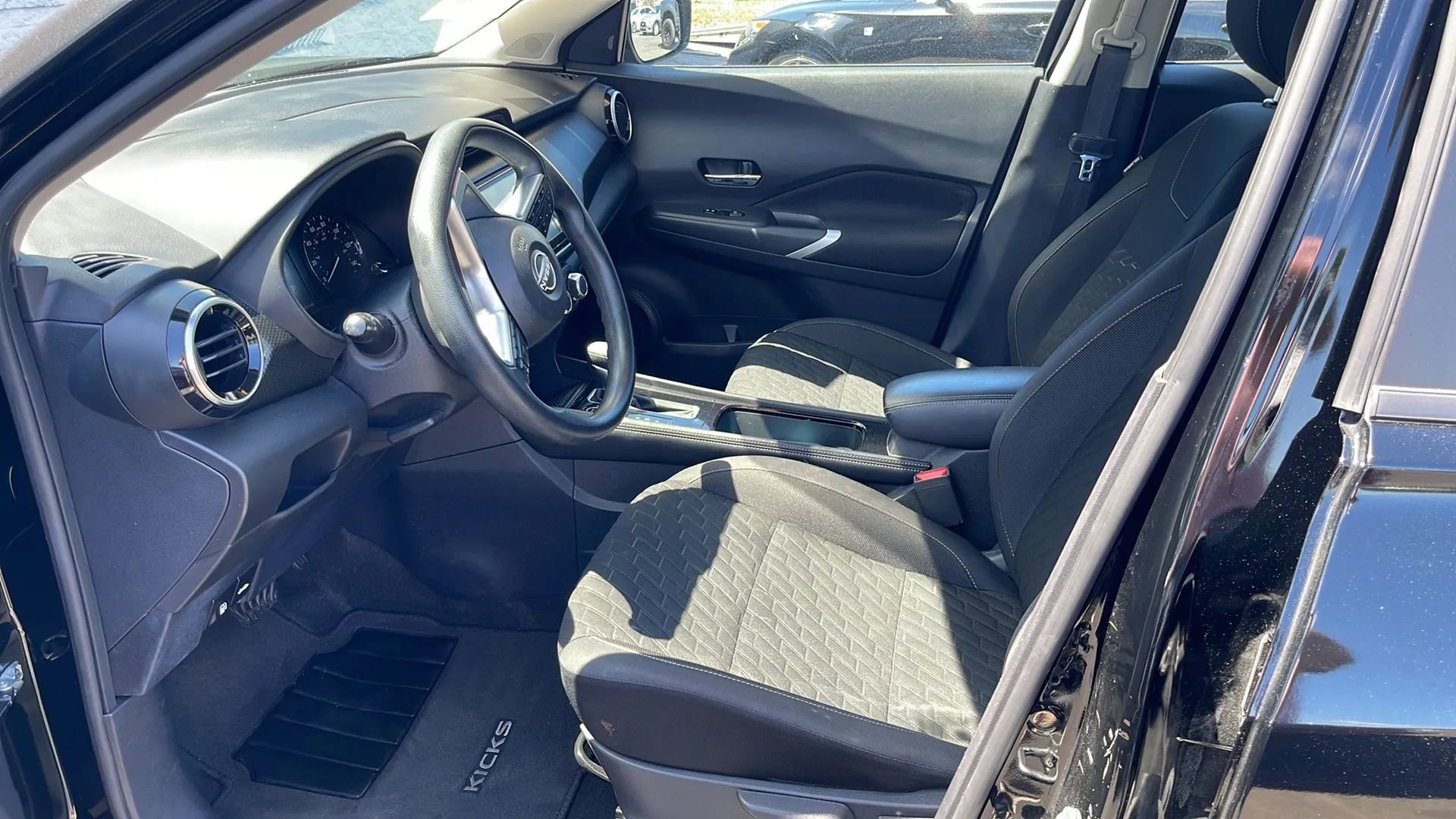 Used 2023 Nissan Kicks SV FWD image 19