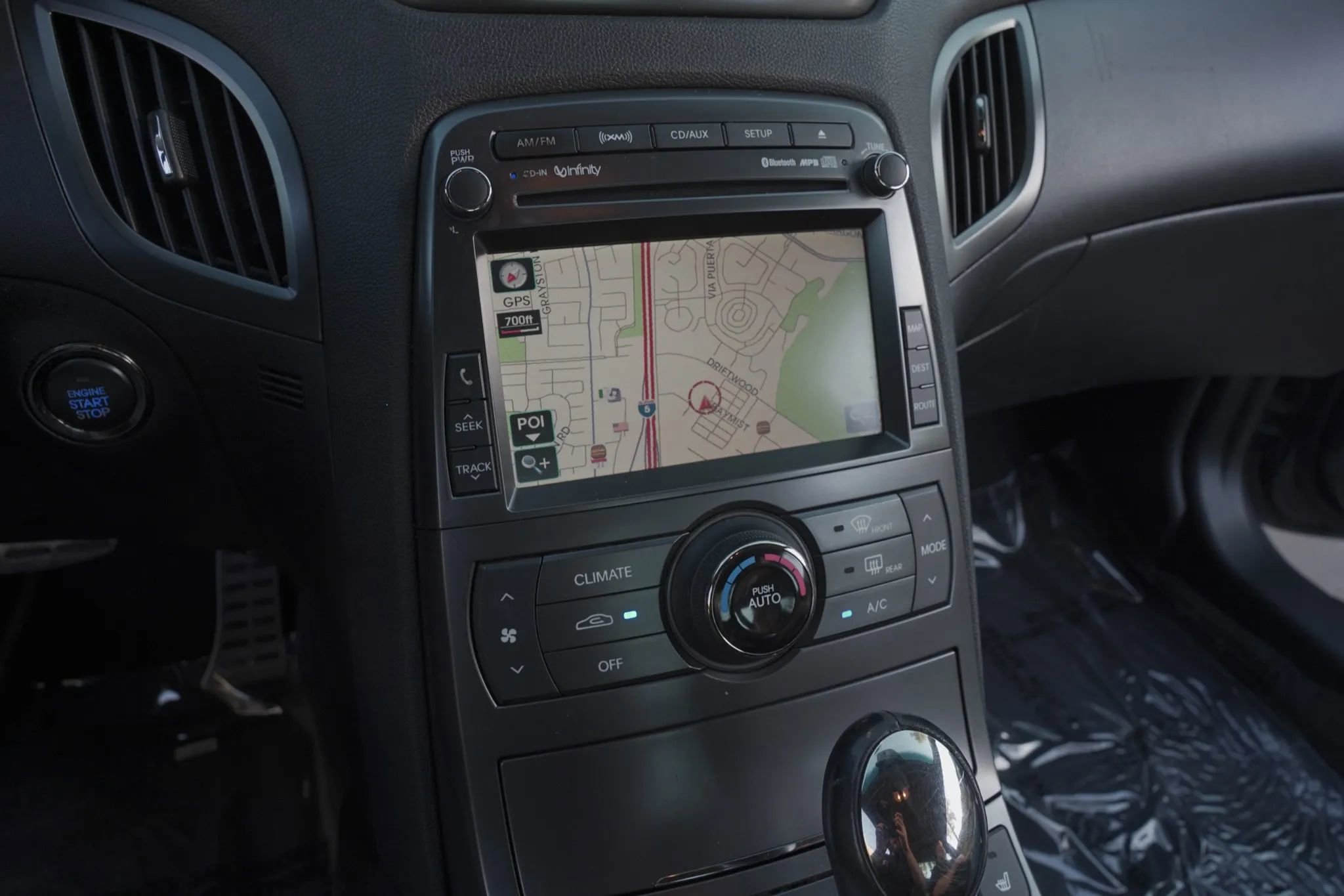 Used 2011 Hyundai Genesis 3.8 image 9