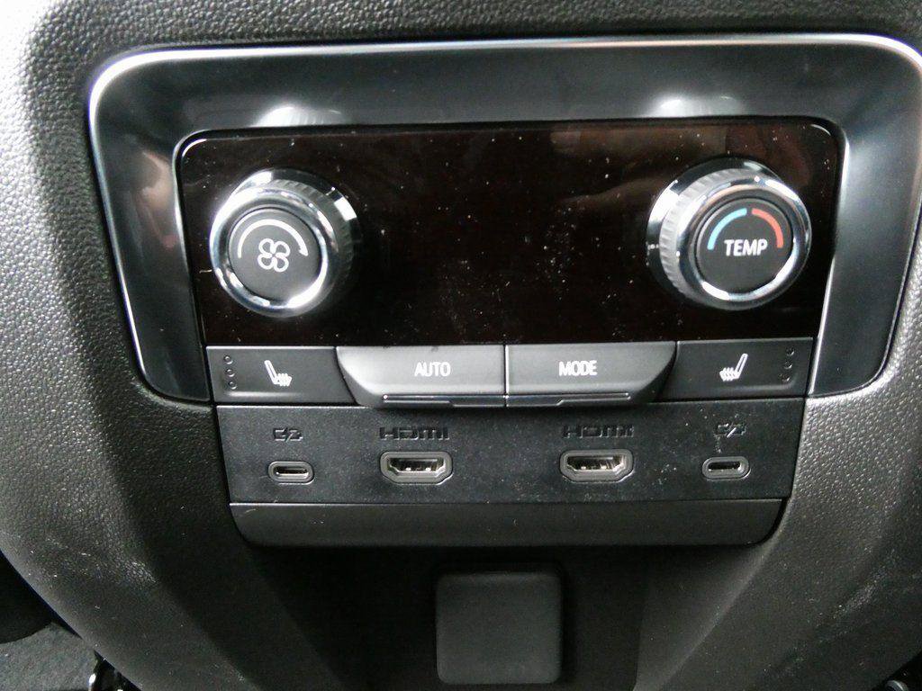 New 2026 Chevrolet Suburban Z71 w/ Z71 Off-Road Package image 21