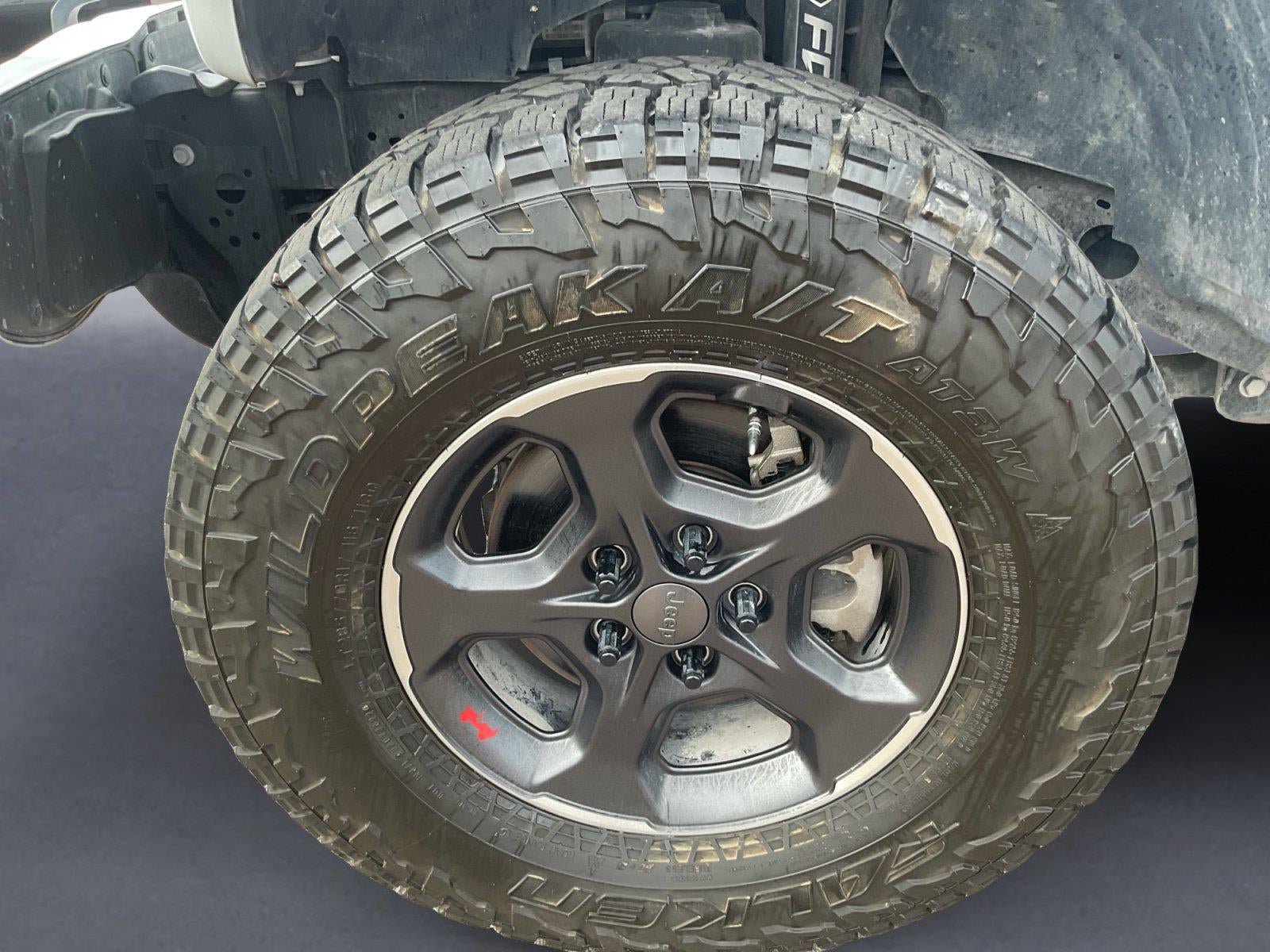 Used 2021 Jeep Gladiator Overland AWD/4WD image 14