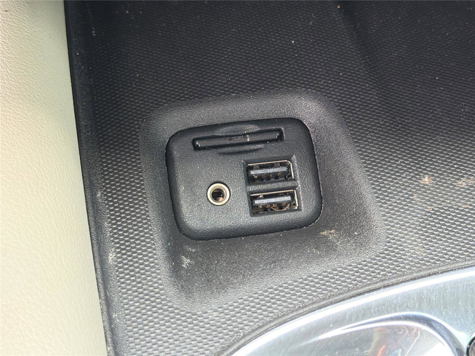 Used 2020 Buick Enclave Essence w/ Sound and Sites Package FWD image 33