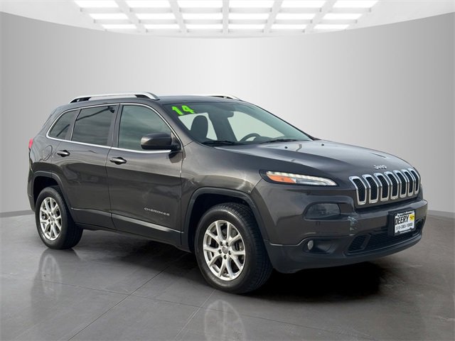 Used 2014 Jeep Cherokee Latitude w/ Comfort/Convenience Group image 2